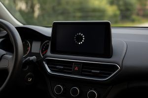 دیر روشن شدن مانیتور خودرو